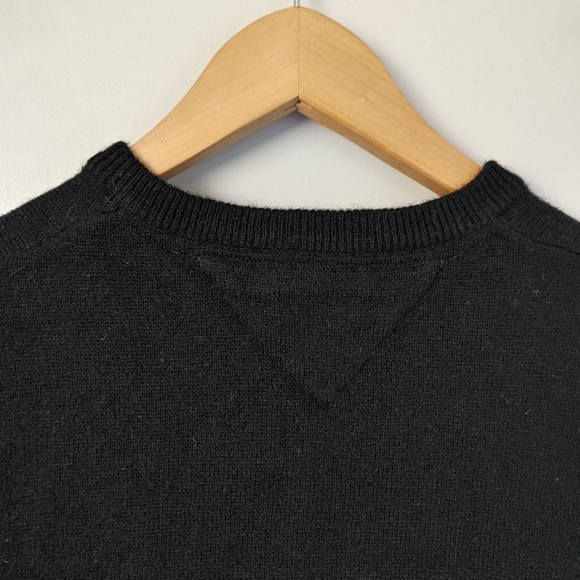 Tommy Hilfiger Premium Lambswool Vest Sweater Knit Size Medium Black - Picture 10 of 15